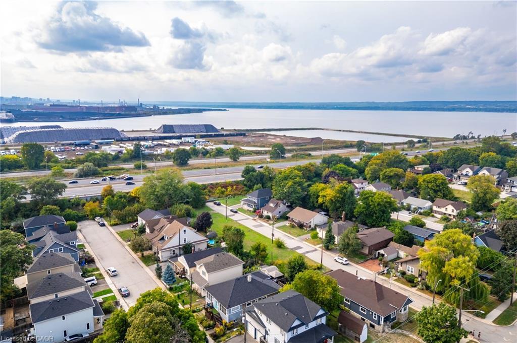 10 Knapmans Drive, Hamilton, ON