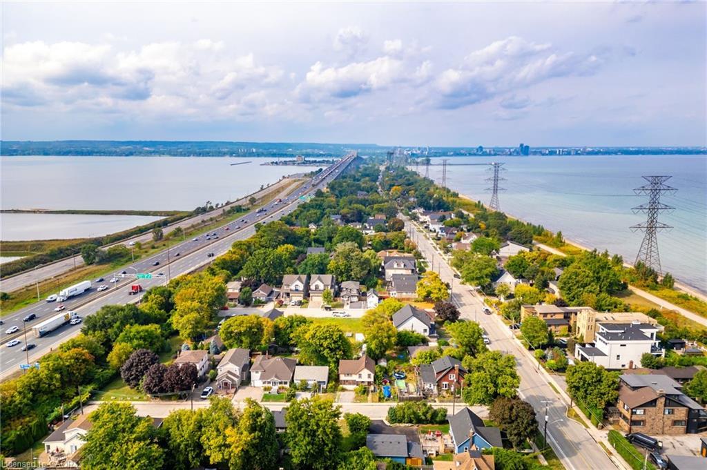 10 Knapmans Drive, Hamilton, ON