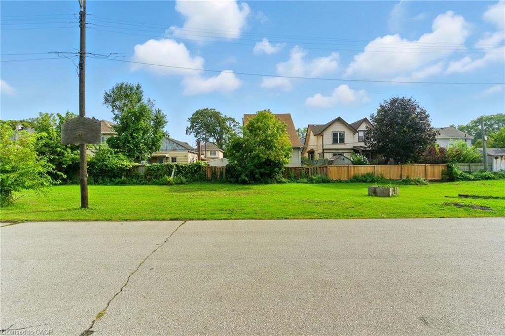 11 Knapmans Drive, Hamilton, ON