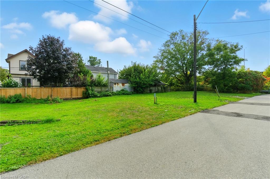 11 Knapmans Drive, Hamilton, ON