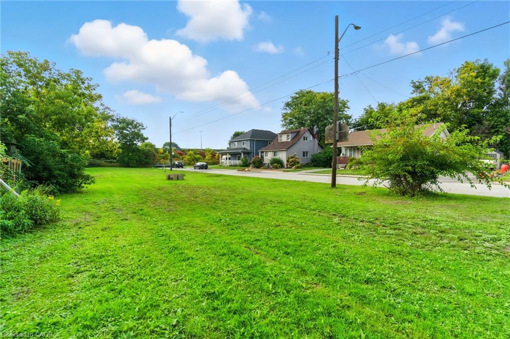 11 Knapmans Drive, Hamilton, ON