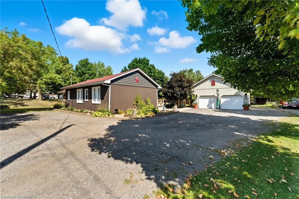 394 Bishopgate Road, Brantford, ON - Outdoor