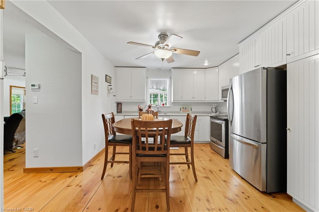 394 Bishopgate Road, Brantford, ON - Indoor Photo Showing Dining Room