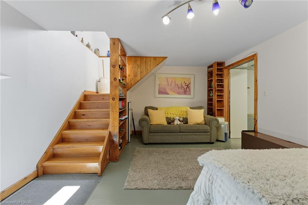 394 Bishopgate Road, Brantford, ON - Indoor