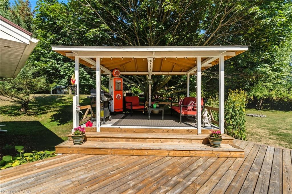 394 Bishopgate Road, Brantford, ON - Outdoor With Deck Patio Veranda