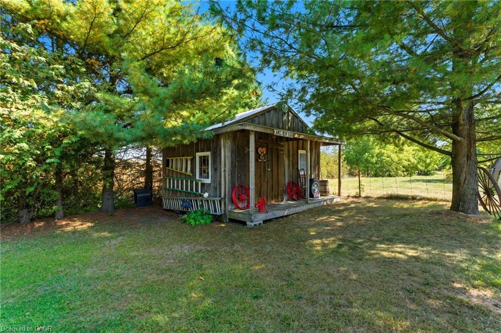 394 Bishopgate Road, Brantford, ON - Outdoor