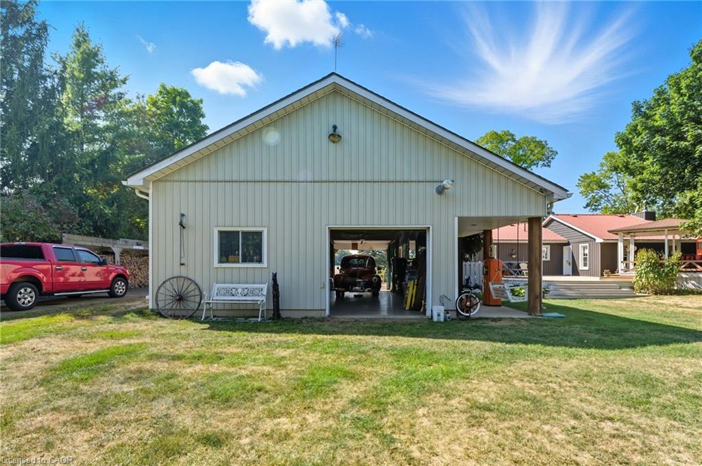 394 Bishopgate Road, Brantford, ON - Outdoor With Deck Patio Veranda