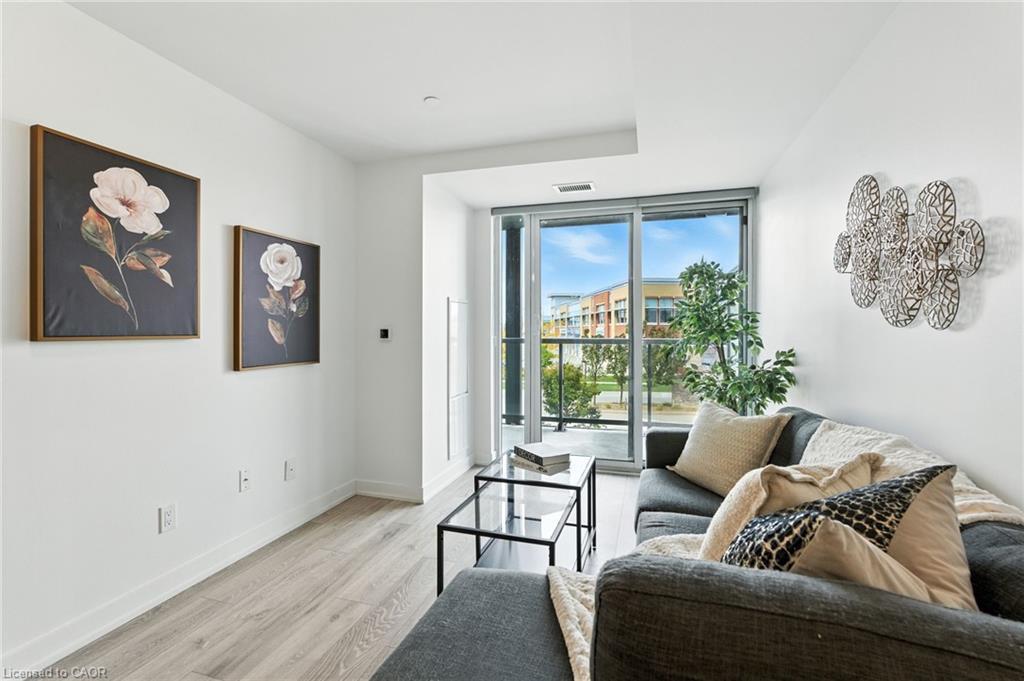 A220-3210 Dakota Common, Burlington, ON - Indoor