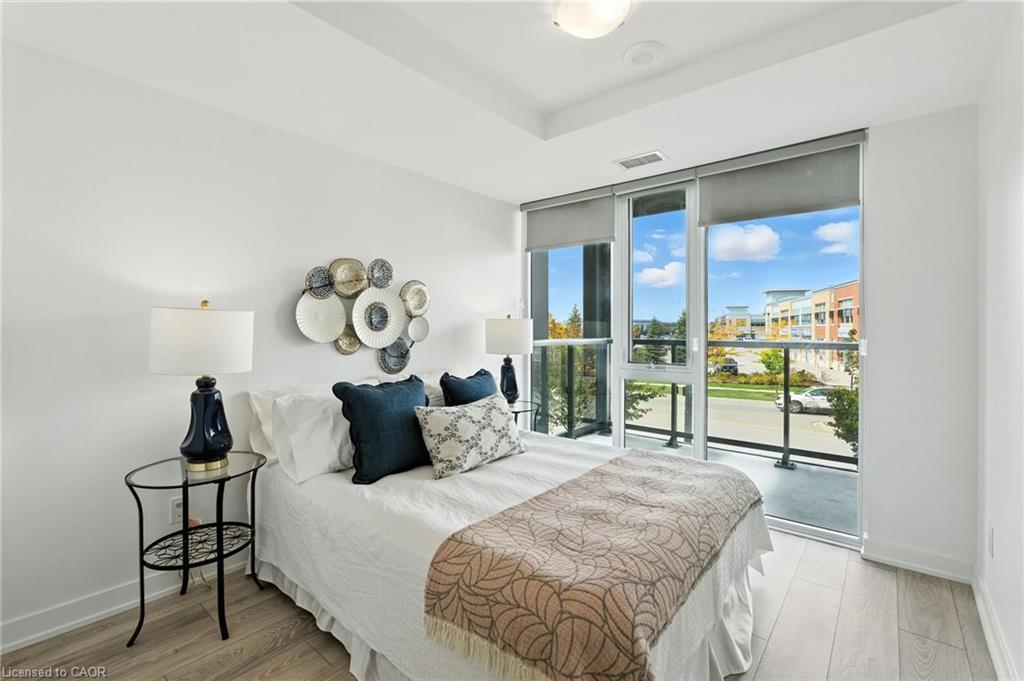 A220-3210 Dakota Common, Burlington, ON - Indoor Photo Showing Bedroom