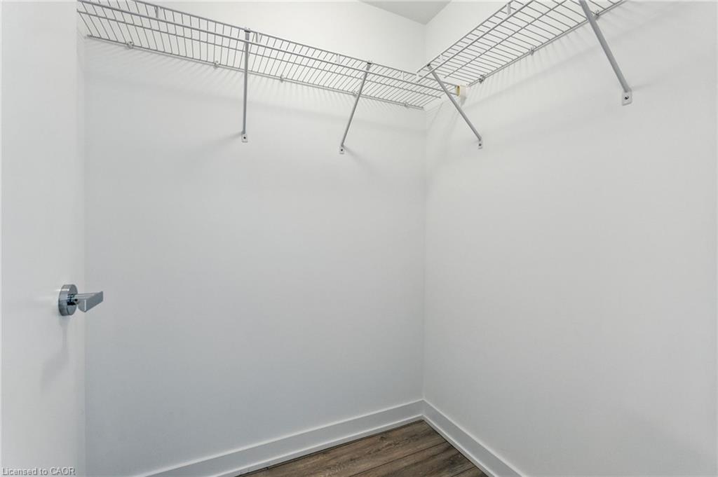 A220-3210 Dakota Common, Burlington, ON - Indoor With Storage