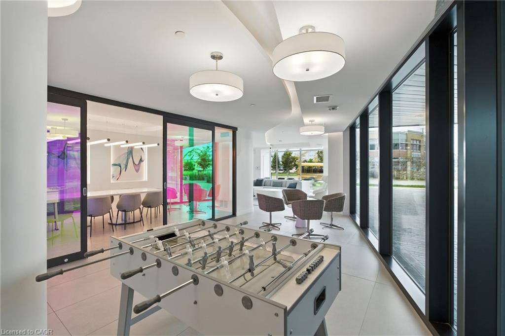 A220-3210 Dakota Common, Burlington, ON - Indoor Photo Showing Other Room