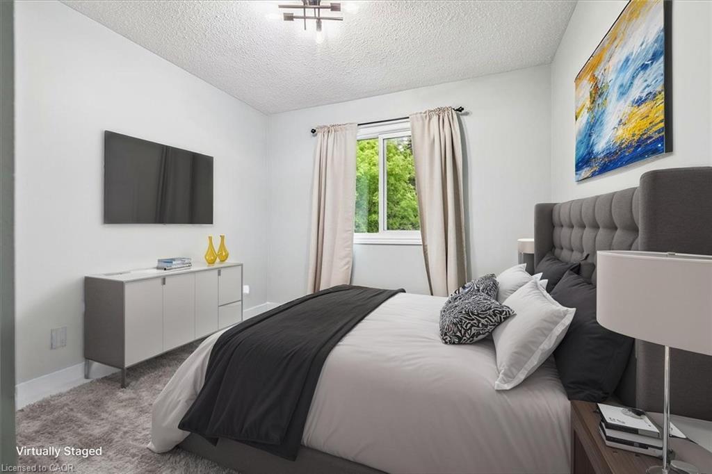 22 Merritt Crescent, Grimsby, ON - Indoor Photo Showing Bedroom