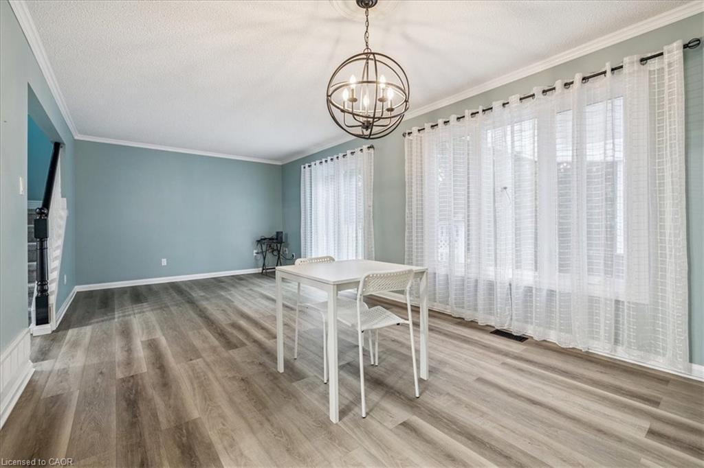 22 Merritt Crescent, Grimsby, ON - Indoor Photo Showing Other Room