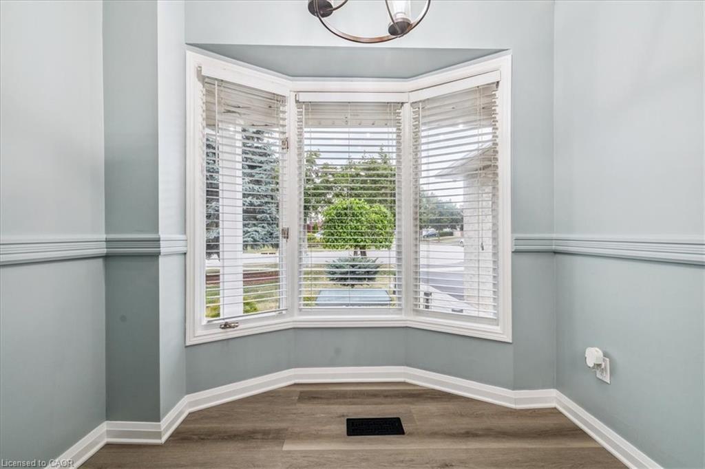22 Merritt Crescent, Grimsby, ON - Indoor Photo Showing Other Room