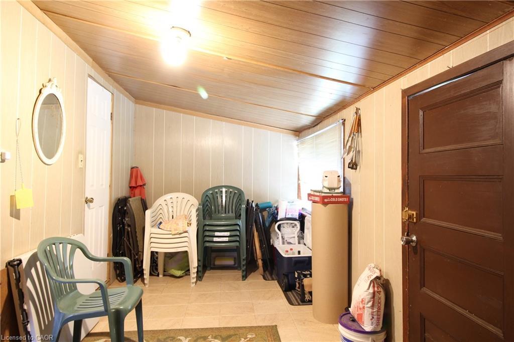 312 Ridgeway Road, Crystal Beach, ON - Indoor Photo Showing Other Room
