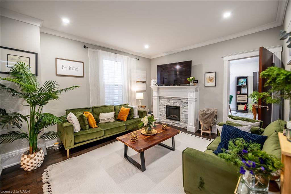 43 Princess Street, Hamilton, ON - Indoor Photo Showing Living Room With Fireplace