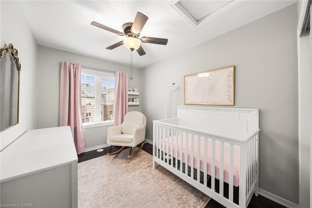 3-2551 Sixth Line, Oakville, ON - Indoor Photo Showing Bedroom