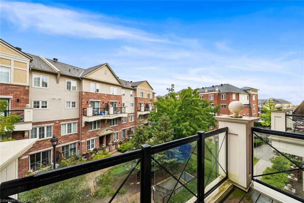 3-2551 Sixth Line, Oakville, ON - Outdoor