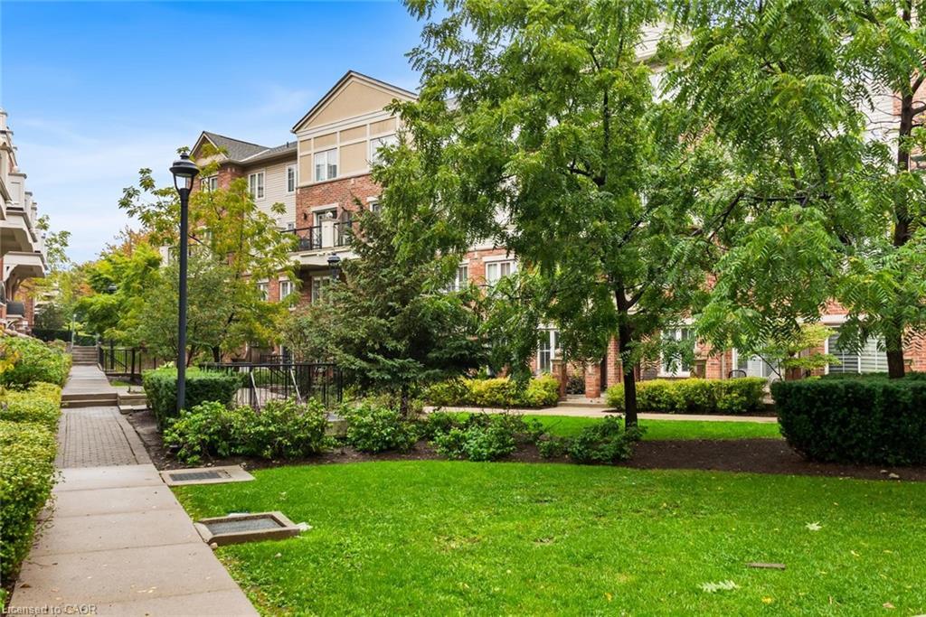 3-2551 Sixth Line, Oakville, ON - Outdoor