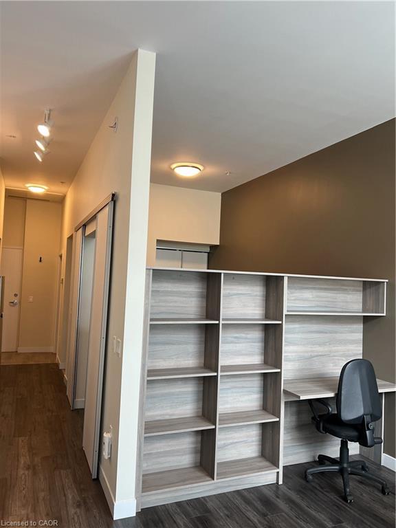 107-257 Hemlock Street, Waterloo, ON - Indoor