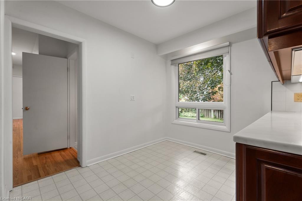 98 Laurier Avenue, Hamilton, ON - Indoor