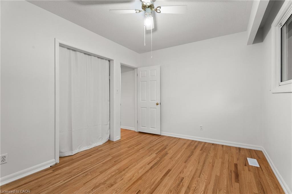 98 Laurier Avenue, Hamilton, ON - Indoor Photo Showing Other Room