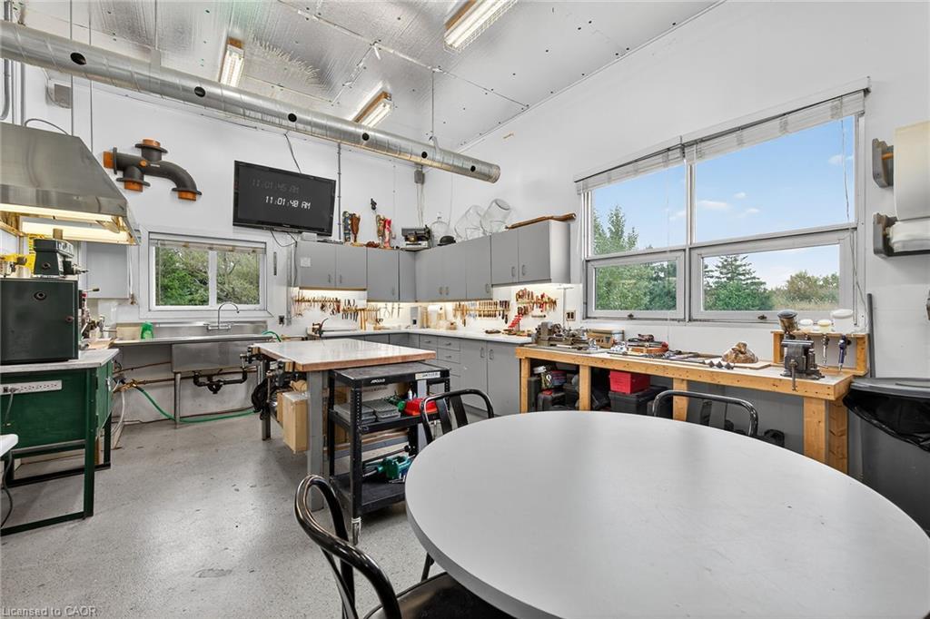 526 2Nd Line, Hagersville, ON - Indoor