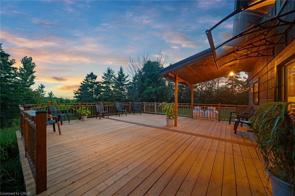 526 2Nd Line, Hagersville, ON - Outdoor With Deck Patio Veranda