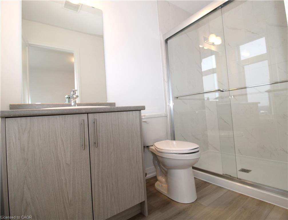 2-55 Tom Brown Drive, Paris, ON - Indoor Photo Showing Bathroom