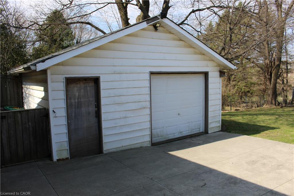 2112 Upper James Street, Mount Hope, ON - Outdoor With Exterior