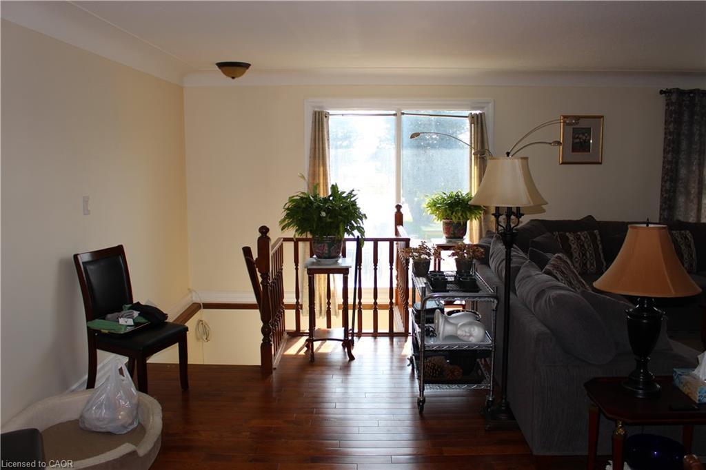 2112 Upper James Street, Mount Hope, ON - Indoor