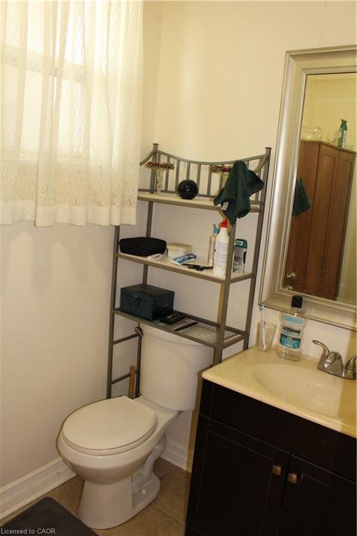 2112 Upper James Street, Mount Hope, ON - Indoor Photo Showing Bathroom