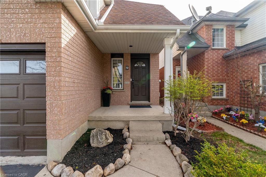 9 Gaw Crescent, Guelph, ON - Outdoor