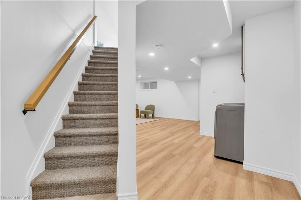 9 Gaw Crescent, Guelph, ON - Indoor Photo Showing Other Room