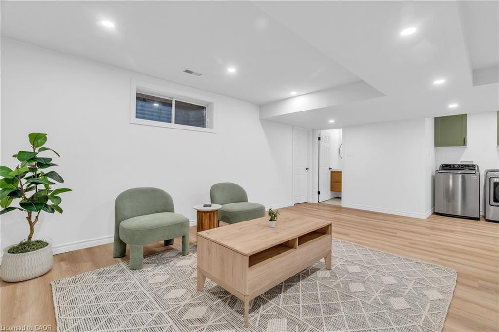 9 Gaw Crescent, Guelph, ON - Indoor