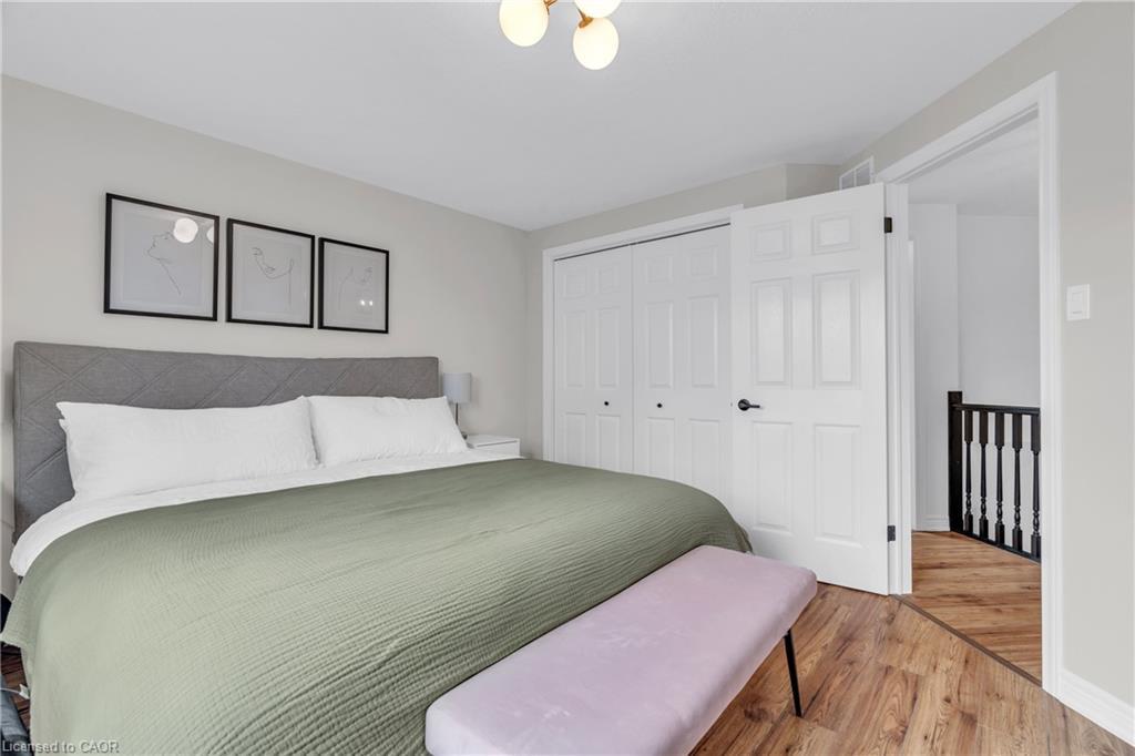 9 Gaw Crescent, Guelph, ON - Indoor Photo Showing Bedroom