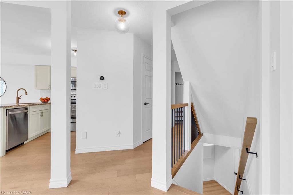 9 Gaw Crescent, Guelph, ON - Indoor