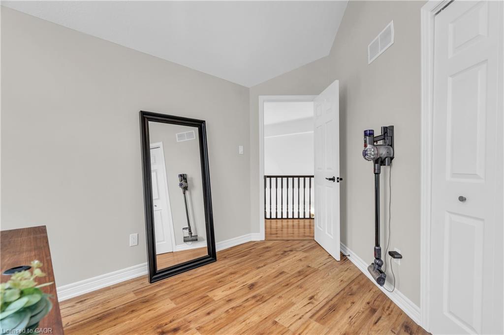 9 Gaw Crescent, Guelph, ON - Indoor Photo Showing Other Room