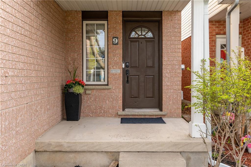 9 Gaw Crescent, Guelph, ON - Outdoor With Exterior