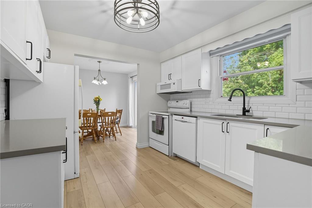 119 Oak Street, Simcoe, ON - Indoor Photo Showing Kitchen