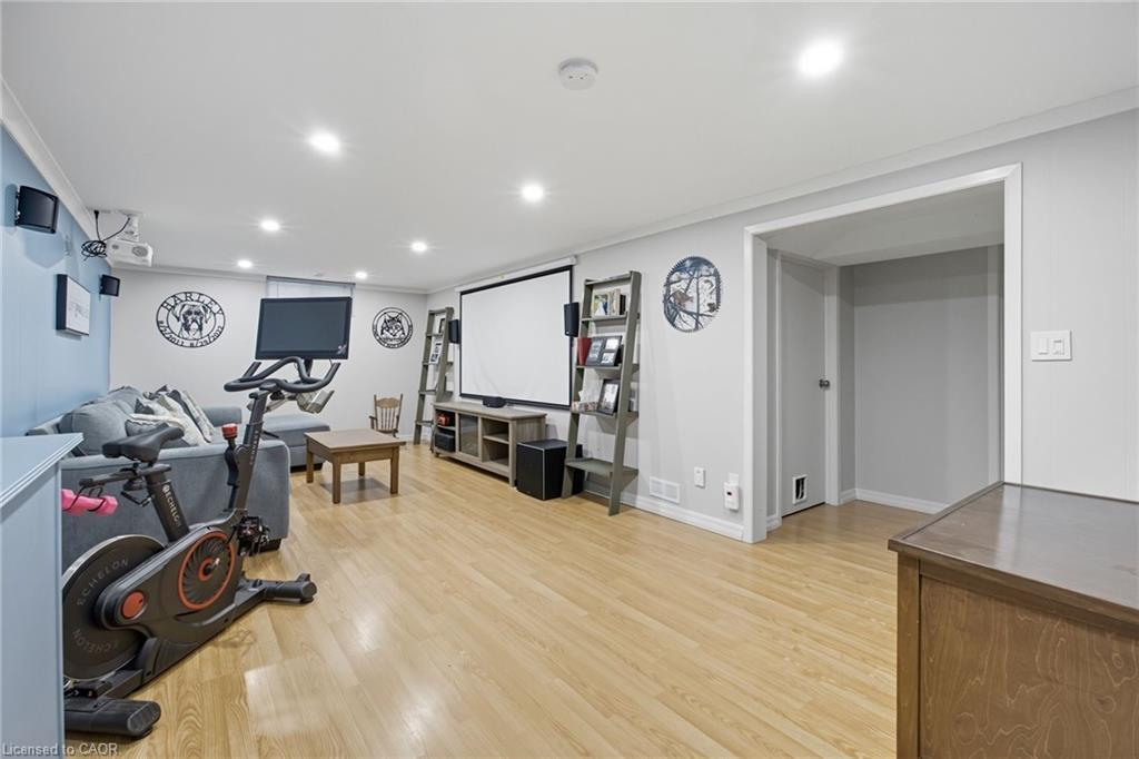 119 Oak Street, Simcoe, ON - Indoor Photo Showing Gym Room