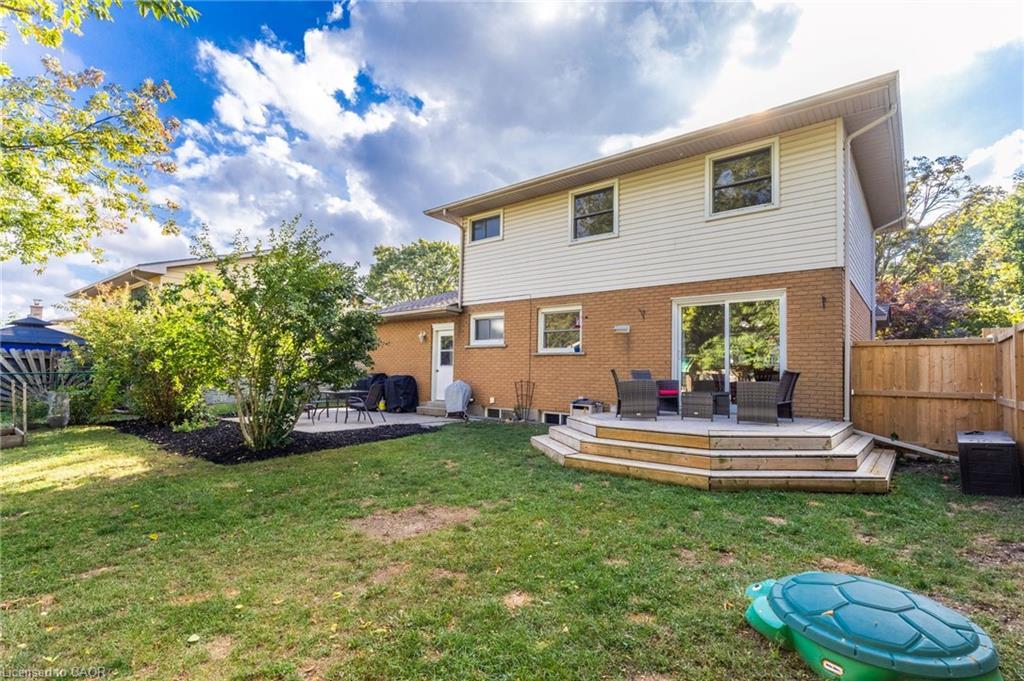 119 Oak Street, Simcoe, ON - Outdoor With Deck Patio Veranda