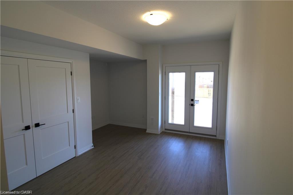 91-55 Tom Brown Drive, Paris, ON - Indoor Photo Showing Other Room