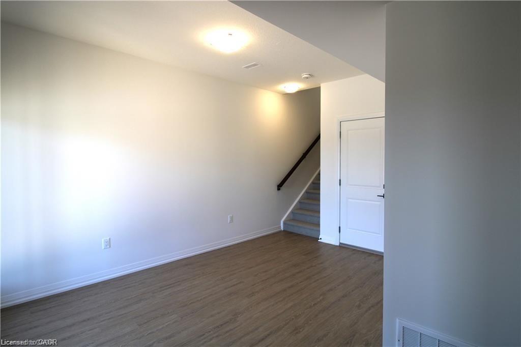 91-55 Tom Brown Drive, Paris, ON - Indoor Photo Showing Other Room