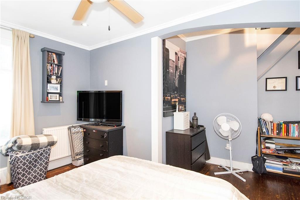 132 First Av E, Shelburne, ON - Indoor Photo Showing Bedroom