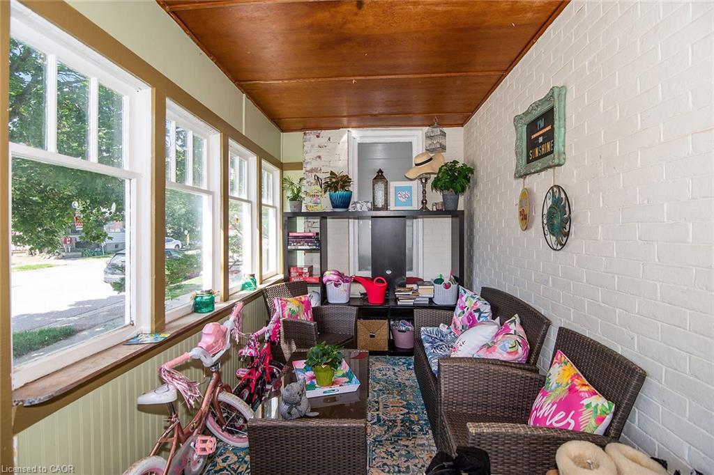 132 First Av E, Shelburne, ON - With Deck Patio Veranda With Exterior