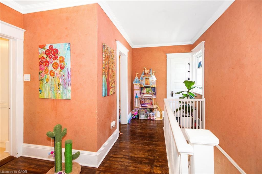 132 First Av E, Shelburne, ON - Indoor Photo Showing Other Room