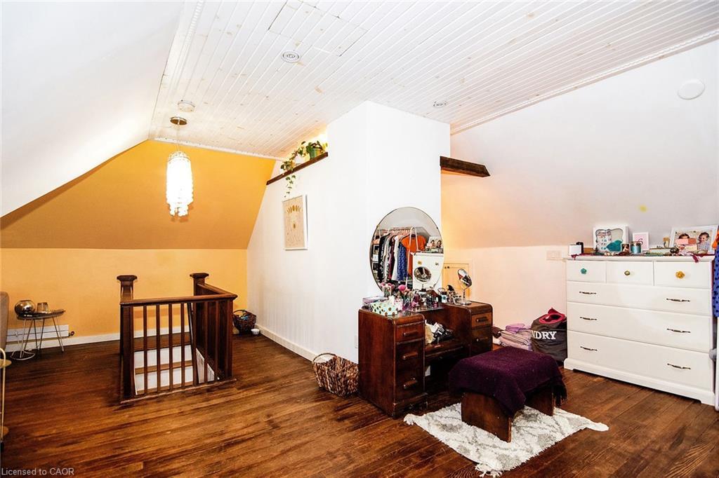 132 First Av E, Shelburne, ON - Indoor