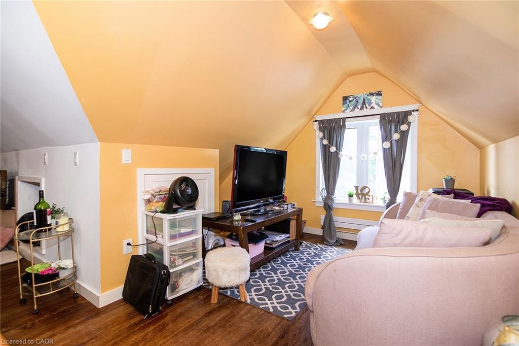 132 First Av E, Shelburne, ON - Indoor