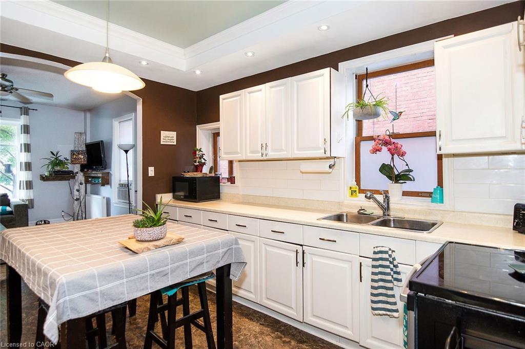 132 First Av E, Shelburne, ON - Indoor